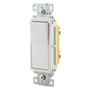 Interrupteur Decora simple pôle 15A 120/277V Hubbell TradeSelect avec câblage push back et latéral.