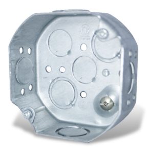 Boîte électrique octogonale 4 pouces x 1 1/2 pouce pour conduit avec débouchures concentriques.