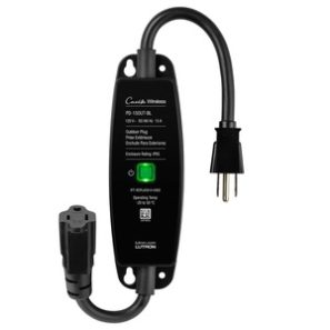 Prise intelligente extérieure Caséta Lutron 15A noire, résistante aux intempéries IP65 pour éclairage paysager.