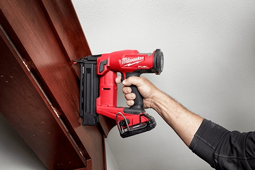 Cloueuse de finition M18 Fuel • Calibre 18 • 5/8 à 2-1/8 po • Li-ion 18 V • Outil seulement – Image 3