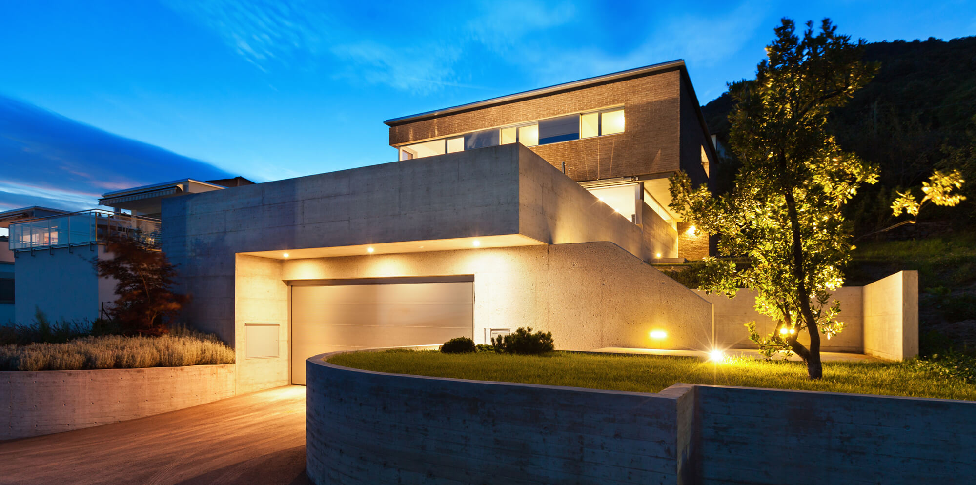 Éclairage paysager DEL pour jardin, sentier et aménagement extérieur